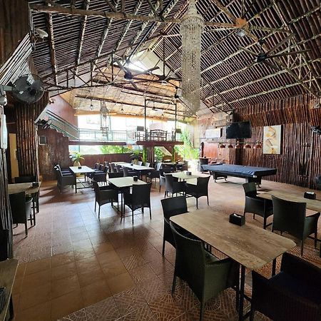 Mb'S Garden Inn Мактан Экстерьер фото